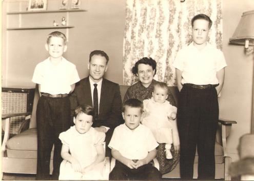 DeShazerfamilytogether-1959.jpg